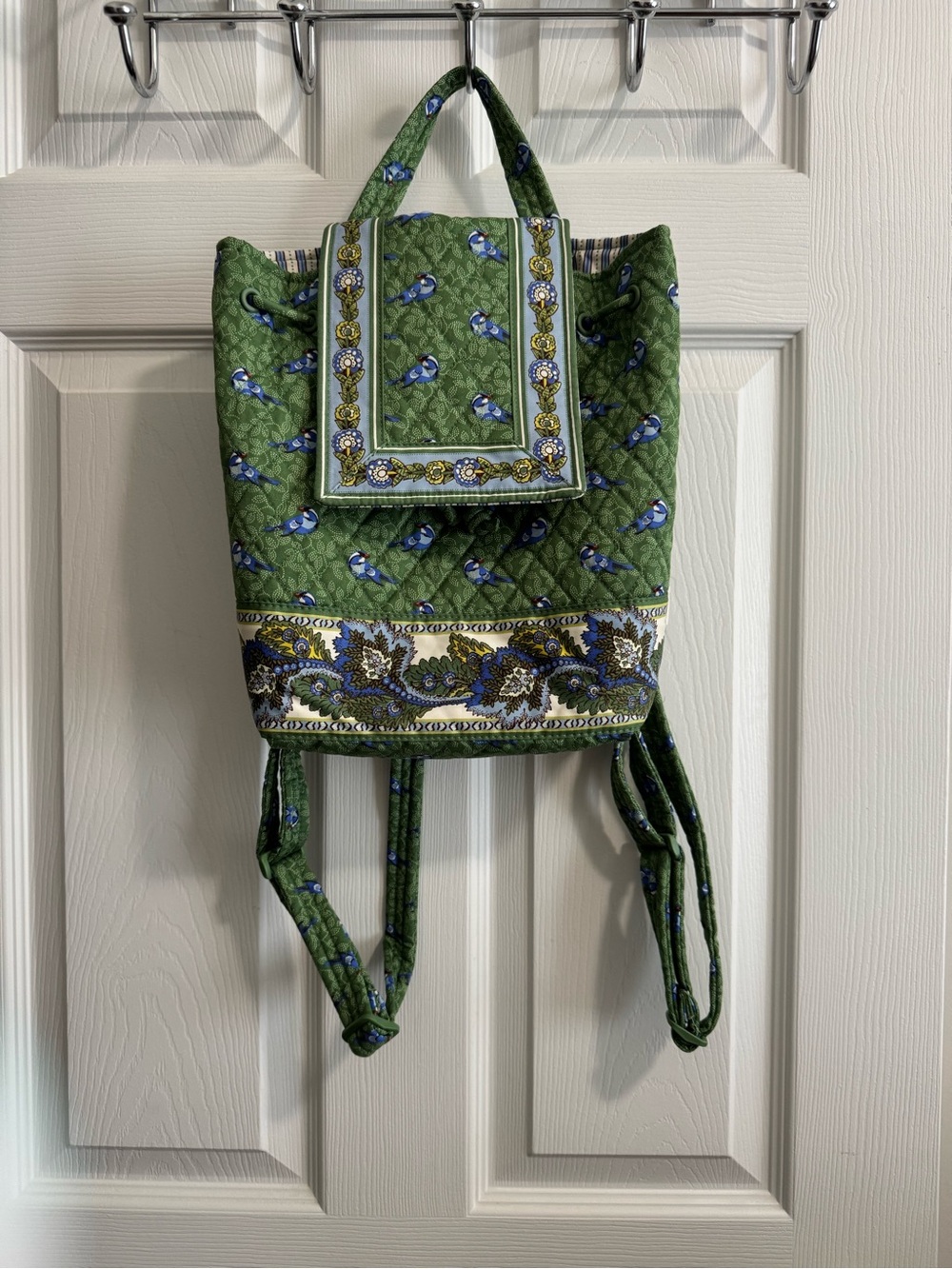 NWT Vera Bradley Original Drawstring Backpack in Green Birds!